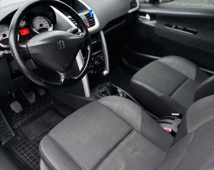 Пежо 207 2011 в Киеве на Automoto.ua Белый Пежо 207, объемом двигателя 1.36 л и пробегом 141 тыс. км за 3950 $, фото 8 на Automoto.ua
