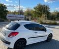 Белый Пежо 207, объемом двигателя 1.4 л и пробегом 273 тыс. км за 3500 $, фото 3 на Automoto.ua