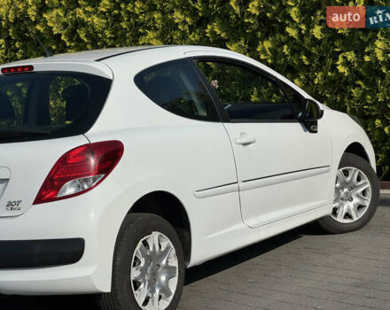 Білий Пежо 207, об'ємом двигуна 1.4 л та пробігом 173 тис. км за 4500 $, фото 22 на Automoto.ua