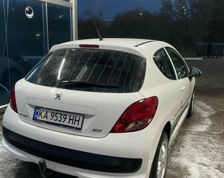 Білий Пежо 207, об'ємом двигуна 1.36 л та пробігом 142 тис. км за 4100 $, фото 5 на Automoto.ua