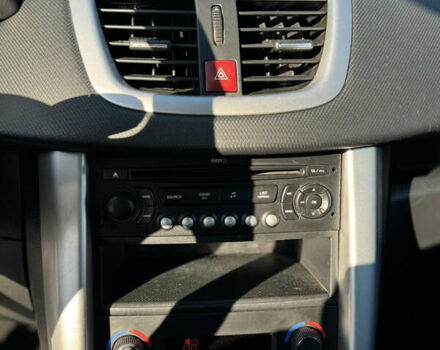 Пежо 207 2011 в Киеве на Automoto.ua Белый Пежо 207, объемом двигателя 1.56 л и пробегом 220 тыс. км за 4300 $, фото 11 на Automoto.ua