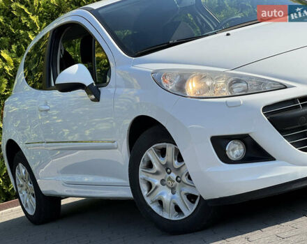 Білий Пежо 207, об'ємом двигуна 1.4 л та пробігом 173 тис. км за 4500 $, фото 11 на Automoto.ua