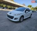Белый Пежо 207, объемом двигателя 1.36 л и пробегом 200 тыс. км за 3800 $, фото 2 на Automoto.ua