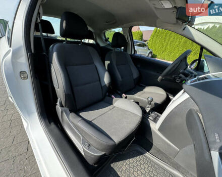 Білий Пежо 207, об'ємом двигуна 1.4 л та пробігом 173 тис. км за 4500 $, фото 25 на Automoto.ua