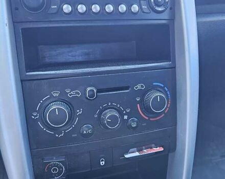 Пежо 207 2011 в Киеве на Automoto.ua Белый Пежо 207, объемом двигателя 1.36 л и пробегом 200 тыс. км за 3600 $, фото 21 на Automoto.ua