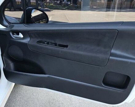 Пежо 207 2011 в Киеве на Automoto.ua Белый Пежо 207, объемом двигателя 1.36 л и пробегом 200 тыс. км за 3600 $, фото 16 на Automoto.ua