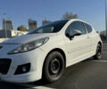 Пежо 207 2011 в Киеве на Automoto.ua Белый Пежо 207, объемом двигателя 1.56 л и пробегом 220 тыс. км за 4300 $, фото 2 на Automoto.ua