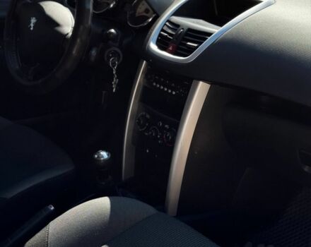 Білий Пежо 207, об'ємом двигуна 1.4 л та пробігом 187 тис. км за 3850 $, фото 3 на Automoto.ua