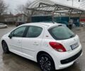 Белый Пежо 207, объемом двигателя 1.4 л и пробегом 262 тыс. км за 5000 $, фото 3 на Automoto.ua