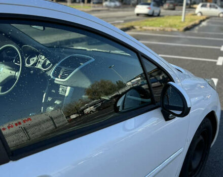 Пежо 207 2011 в Киеве на Automoto.ua Белый Пежо 207, объемом двигателя 1.56 л и пробегом 220 тыс. км за 4300 $, фото 7 на Automoto.ua