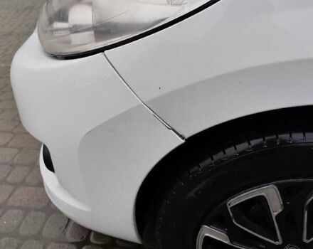 Белый Пежо 207, объемом двигателя 1.4 л и пробегом 262 тыс. км за 5000 $, фото 11 на Automoto.ua