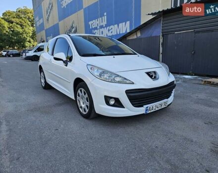 Пежо 207 2011 в Киеве на Automoto.ua Белый Пежо 207, объемом двигателя 1.36 л и пробегом 200 тыс. км за 3600 $, фото 8 на Automoto.ua