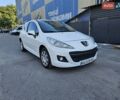 Пежо 207 2011 в Киеве на Automoto.ua Белый Пежо 207, объемом двигателя 1.36 л и пробегом 200 тыс. км за 3600 $, фото 8 на Automoto.ua