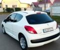 Белый Пежо 207, объемом двигателя 1.4 л и пробегом 235 тыс. км за 3695 $, фото 3 на Automoto.ua