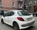 Білий Пежо 207, об'ємом двигуна 1.36 л та пробігом 270 тис. км за 3600 $, фото 3 на Automoto.ua