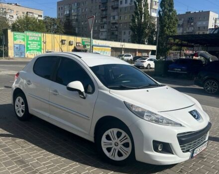 Белый Пежо 207, объемом двигателя 1.4 л и пробегом 200 тыс. км за 5900 $, фото 10 на Automoto.ua