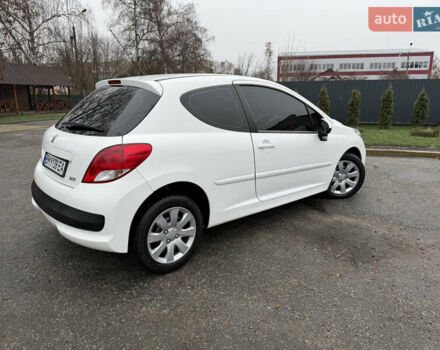 Белый Пежо 207, объемом двигателя 1.4 л и пробегом 164 тыс. км за 4750 $, фото 2 на Automoto.ua