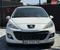 Белый Пежо 207, объемом двигателя 1.36 л и пробегом 149 тыс. км за 5200 $, фото 4 на Automoto.ua