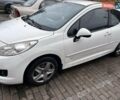 Белый Пежо 207, объемом двигателя 1.36 л и пробегом 228 тыс. км за 3500 $, фото 1 на Automoto.ua