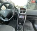 Белый Пежо 207, объемом двигателя 1.36 л и пробегом 156 тыс. км за 4400 $, фото 18 на Automoto.ua