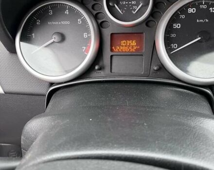 Белый Пежо 207, объемом двигателя 1.36 л и пробегом 228 тыс. км за 3500 $, фото 5 на Automoto.ua
