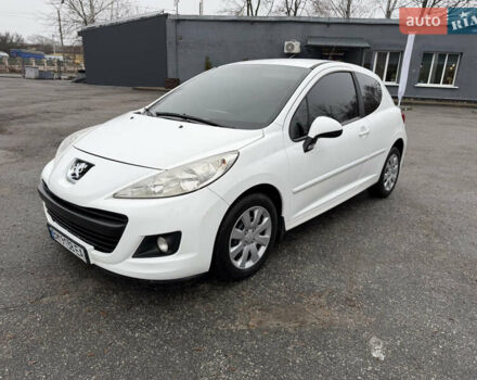 Белый Пежо 207, объемом двигателя 1.4 л и пробегом 164 тыс. км за 4750 $, фото 13 на Automoto.ua