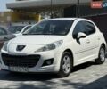 Белый Пежо 207, объемом двигателя 1.36 л и пробегом 149 тыс. км за 5200 $, фото 1 на Automoto.ua