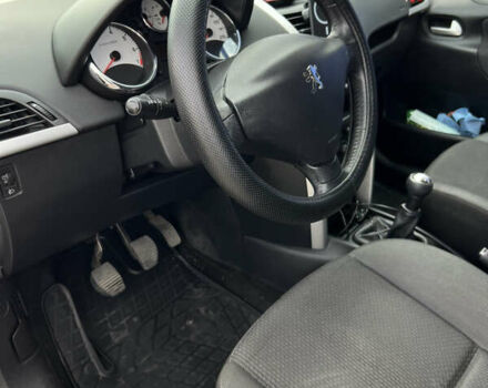 Білий Пежо 207, об'ємом двигуна 1.4 л та пробігом 150 тис. км за 5200 $, фото 15 на Automoto.ua