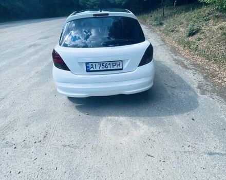 Білий Пежо 207, об'ємом двигуна 1.4 л та пробігом 200 тис. км за 4000 $, фото 5 на Automoto.ua