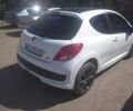 Белый Пежо 207, объемом двигателя 1.4 л и пробегом 300 тыс. км за 4500 $, фото 7 на Automoto.ua