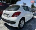 Белый Пежо 207, объемом двигателя 1.36 л и пробегом 149 тыс. км за 5200 $, фото 9 на Automoto.ua