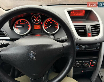 Белый Пежо 207, объемом двигателя 1.4 л и пробегом 164 тыс. км за 4750 $, фото 34 на Automoto.ua