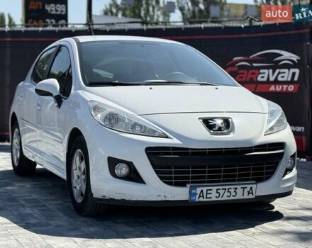 Белый Пежо 207, объемом двигателя 1.36 л и пробегом 149 тыс. км за 5200 $, фото 1 на Automoto.ua