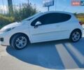Белый Пежо 207, объемом двигателя 1.4 л и пробегом 242 тыс. км за 4300 $, фото 1 на Automoto.ua