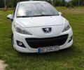 Білий Пежо 207, об'ємом двигуна 1.36 л та пробігом 245 тис. км за 5750 $, фото 1 на Automoto.ua