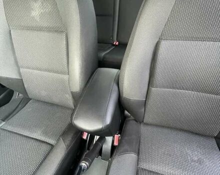 Белый Пежо 207, объемом двигателя 1.36 л и пробегом 156 тыс. км за 4400 $, фото 23 на Automoto.ua