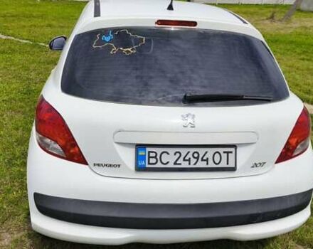 Білий Пежо 207, об'ємом двигуна 1.36 л та пробігом 245 тис. км за 5750 $, фото 1 на Automoto.ua