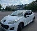 Белый Пежо 207, объемом двигателя 1.36 л и пробегом 162 тыс. км за 4400 $, фото 1 на Automoto.ua
