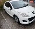 Белый Пежо 207, объемом двигателя 1.36 л и пробегом 228 тыс. км за 3500 $, фото 3 на Automoto.ua
