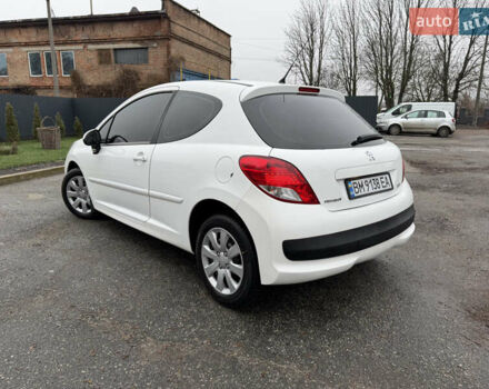 Белый Пежо 207, объемом двигателя 1.4 л и пробегом 164 тыс. км за 4750 $, фото 3 на Automoto.ua