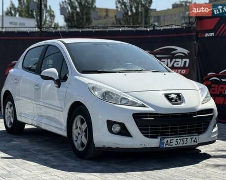 Белый Пежо 207, объемом двигателя 1.36 л и пробегом 149 тыс. км за 5200 $, фото 2 на Automoto.ua