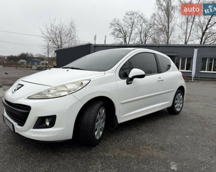 Белый Пежо 207, объемом двигателя 1.4 л и пробегом 164 тыс. км за 4750 $, фото 10 на Automoto.ua