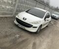 Белый Пежо 207, объемом двигателя 1.4 л и пробегом 140 тыс. км за 2300 $, фото 1 на Automoto.ua