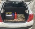 Белый Пежо 207, объемом двигателя 1.4 л и пробегом 140 тыс. км за 2300 $, фото 7 на Automoto.ua