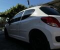 Белый Пежо 207, объемом двигателя 1.4 л и пробегом 2 тыс. км за 3800 $, фото 2 на Automoto.ua