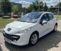 Білий Пежо 207, об'ємом двигуна 1.6 л та пробігом 210 тис. км за 5300 $, фото 1 на Automoto.ua
