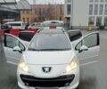 Белый Пежо 207, объемом двигателя 1.6 л и пробегом 240 тыс. км за 3300 $, фото 1 на Automoto.ua