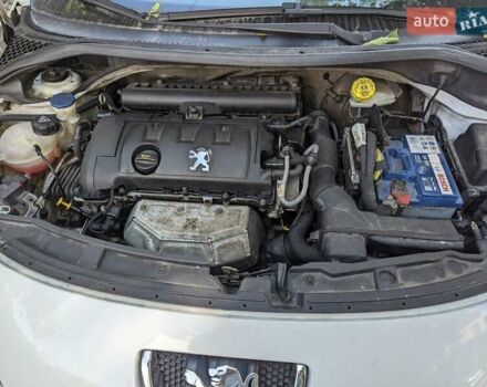 Білий Пежо 207, об'ємом двигуна 1.4 л та пробігом 180 тис. км за 4300 $, фото 5 на Automoto.ua