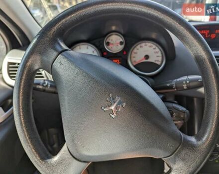 Білий Пежо 207, об'ємом двигуна 1.4 л та пробігом 180 тис. км за 4300 $, фото 8 на Automoto.ua