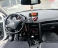 Белый Пежо 207, объемом двигателя 1.6 л и пробегом 240 тыс. км за 3700 $, фото 1 на Automoto.ua